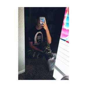 Meet your Posher, Khriz